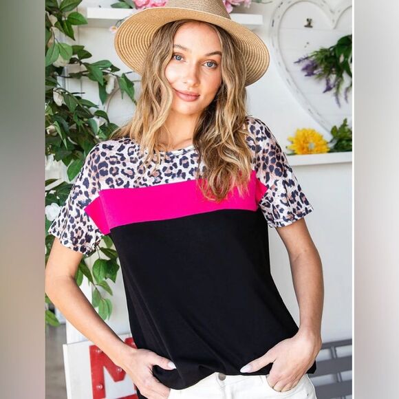 HEIMISH USA Tops - Heimish USA short sleeve leopard color block top